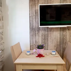 Nautica Stone House Apartment