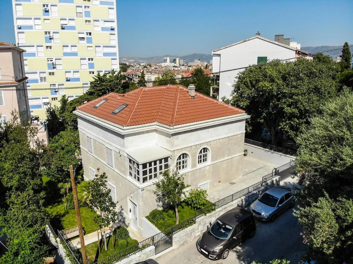 Villa Central Split 4*,